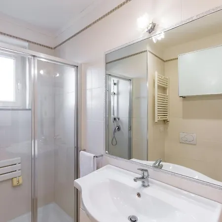 Apartment Appartamentino All'arenella By Wonderful Italy Naples